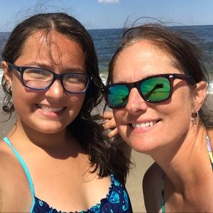 Meet your Posher, Lucy